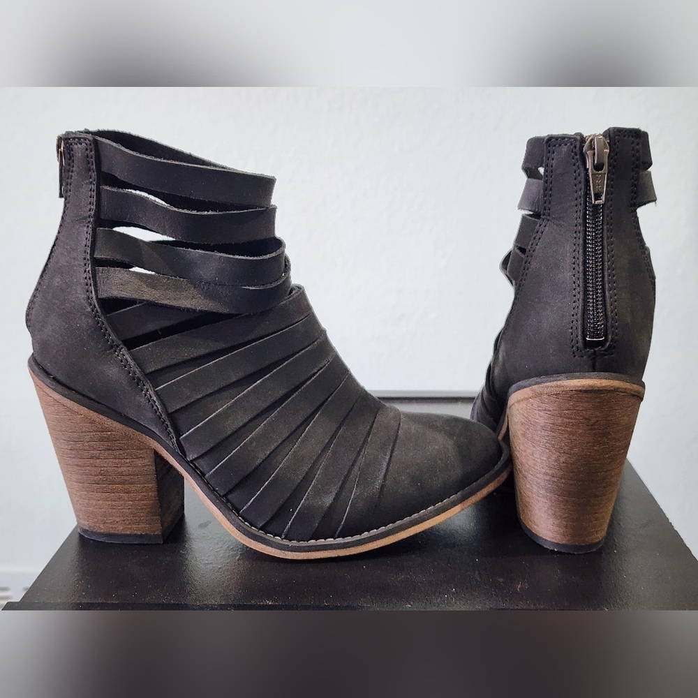 FREE PEOPLE | Strappy Suede Leather Bootie | Boho |Black Ankle Boot | EU 36 US 6 - Picture 8 of 15
